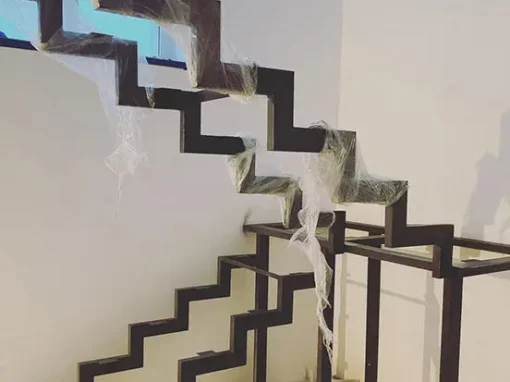 Каркас лестницы из металла